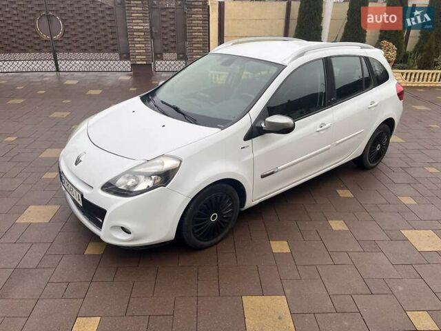 Белый Рено Клио, объемом двигателя 1.15 л и пробегом 211 тыс. км за 4899 $, фото 11 на Automoto.ua