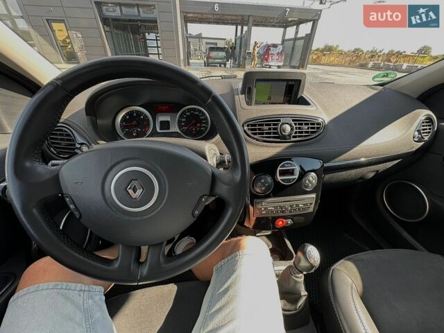 Білий Рено Кліо, об'ємом двигуна 1.46 л та пробігом 216 тис. км за 5900 $, фото 20 на Automoto.ua
