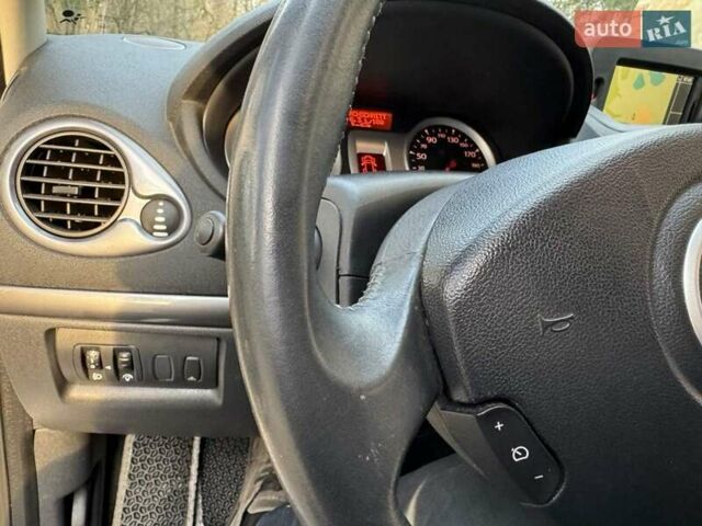 Рено Кліо 2011 у Львові на Automoto.ua Білий Рено Кліо, об'ємом двигуна 1.6 л та пробігом 300 тис. км за 5700 $, фото 14 на Automoto.ua