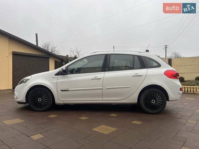 Белый Рено Клио, объемом двигателя 1.15 л и пробегом 211 тыс. км за 4899 $, фото 8 на Automoto.ua