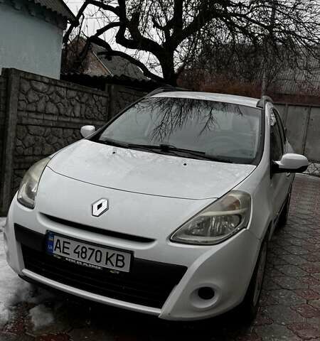 Білий Рено Кліо, об'ємом двигуна 1.46 л та пробігом 160 тис. км за 5500 $, фото 15 на Automoto.ua