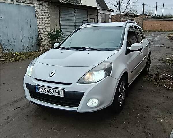 Білий Рено Кліо, об'ємом двигуна 1.5 л та пробігом 245 тис. км за 6200 $, фото 3 на Automoto.ua