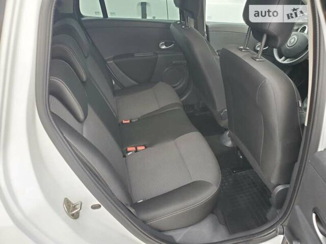 Белый Рено Клио, объемом двигателя 1.46 л и пробегом 148 тыс. км за 6500 $, фото 15 на Automoto.ua