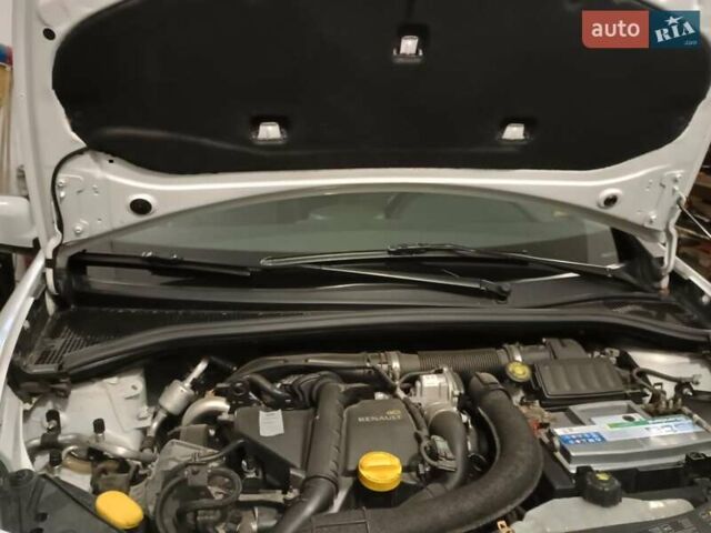 Белый Рено Клио, объемом двигателя 1.5 л и пробегом 111 тыс. км за 6999 $, фото 22 на Automoto.ua