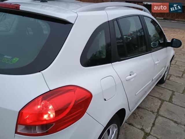 Белый Рено Клио, объемом двигателя 1.5 л и пробегом 141 тыс. км за 6999 $, фото 6 на Automoto.ua