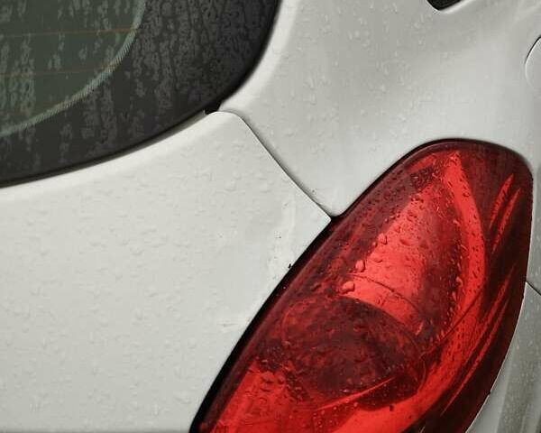 Білий Рено Кліо, об'ємом двигуна 1.5 л та пробігом 320 тис. км за 5500 $, фото 6 на Automoto.ua