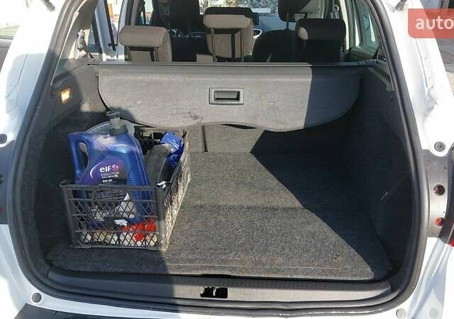 Білий Рено Кліо, об'ємом двигуна 1.46 л та пробігом 222 тис. км за 6000 $, фото 10 на Automoto.ua