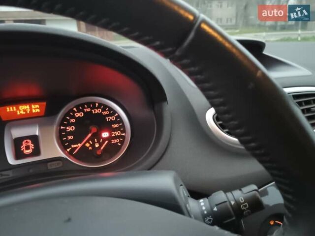 Белый Рено Клио, объемом двигателя 1.5 л и пробегом 111 тыс. км за 6999 $, фото 12 на Automoto.ua