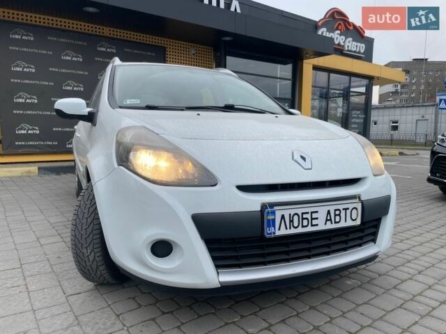 Белый Рено Клио, объемом двигателя 1.46 л и пробегом 236 тыс. км за 5300 $, фото 1 на Automoto.ua