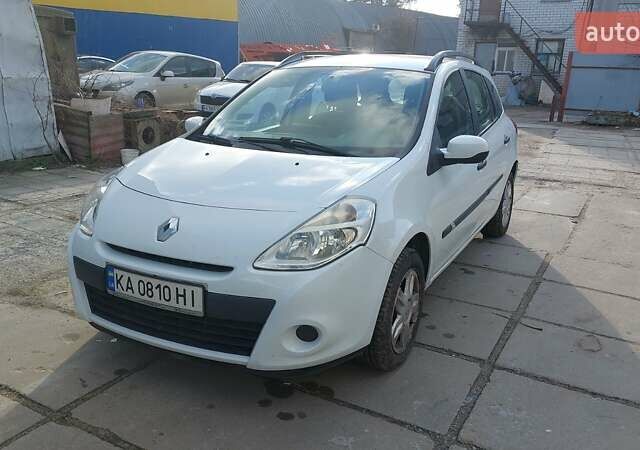 Білий Рено Кліо, об'ємом двигуна 1.46 л та пробігом 222 тис. км за 6000 $, фото 16 на Automoto.ua