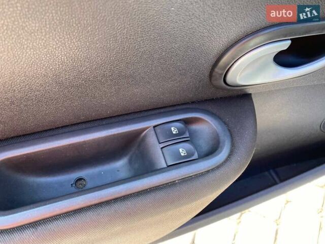 Белый Рено Клио, объемом двигателя 1.46 л и пробегом 236 тыс. км за 5300 $, фото 10 на Automoto.ua