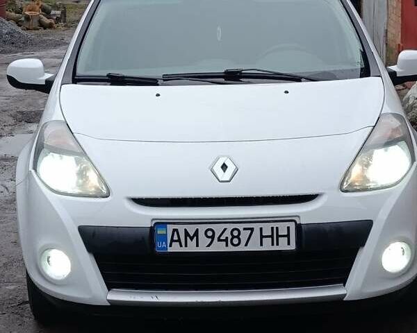 Білий Рено Кліо, об'ємом двигуна 1.5 л та пробігом 245 тис. км за 6200 $, фото 7 на Automoto.ua
