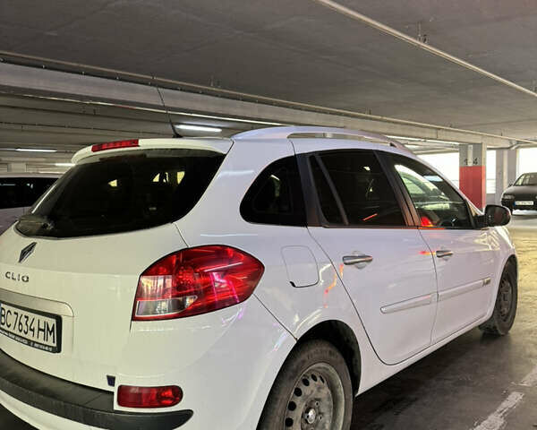 Білий Рено Кліо, об'ємом двигуна 1.5 л та пробігом 304 тис. км за 4299 $, фото 2 на Automoto.ua