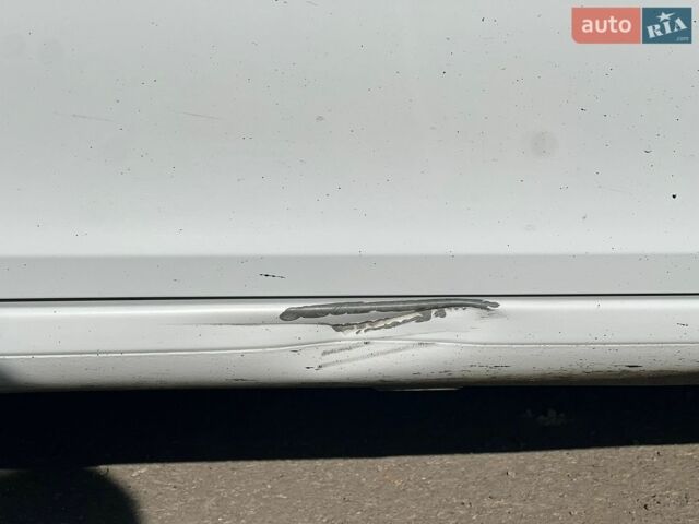Білий Рено Кліо, об'ємом двигуна 1.46 л та пробігом 246 тис. км за 5200 $, фото 22 на Automoto.ua