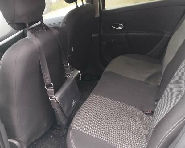 Білий Рено Кліо, об'ємом двигуна 1.5 л та пробігом 320 тис. км за 5500 $, фото 10 на Automoto.ua