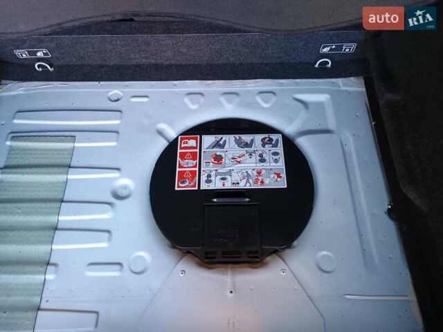 Белый Рено Клио, объемом двигателя 1.5 л и пробегом 111 тыс. км за 6999 $, фото 19 на Automoto.ua