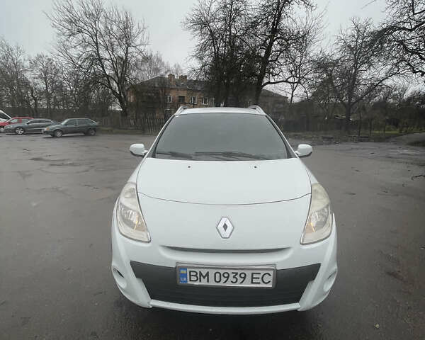 Белый Рено Клио, объемом двигателя 1.46 л и пробегом 285 тыс. км за 4850 $, фото 2 на Automoto.ua