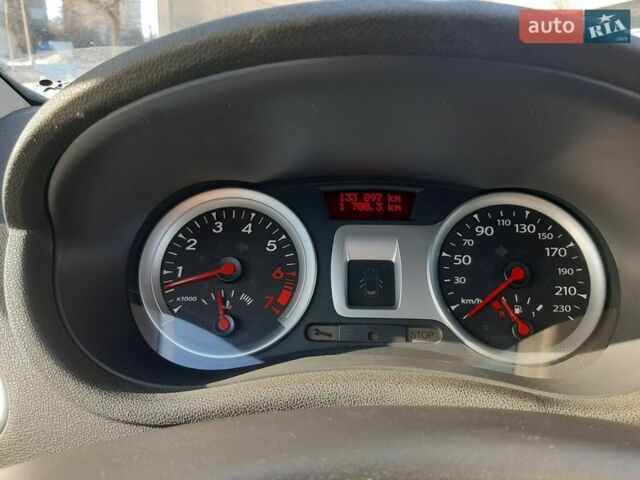 Білий Рено Кліо, об'ємом двигуна 1.15 л та пробігом 133 тис. км за 5990 $, фото 18 на Automoto.ua