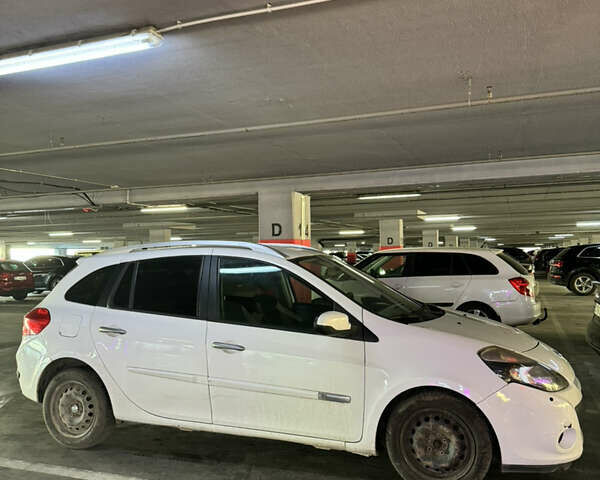 Білий Рено Кліо, об'ємом двигуна 1.5 л та пробігом 304 тис. км за 4299 $, фото 3 на Automoto.ua