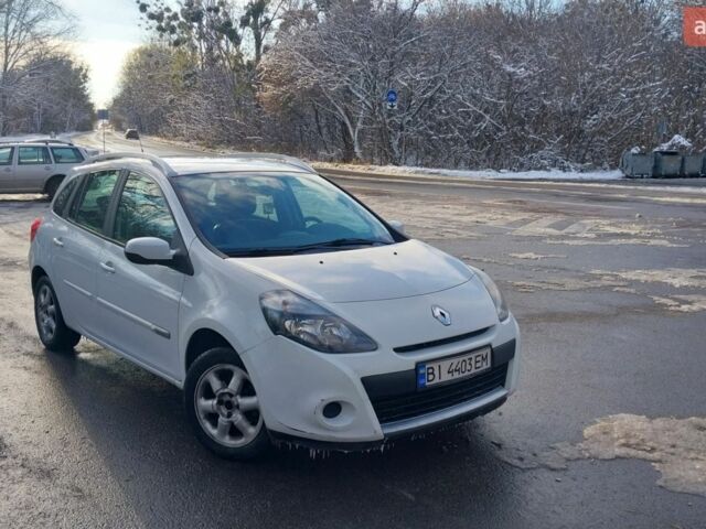 Белый Рено Клио, объемом двигателя 1.46 л и пробегом 290 тыс. км за 5100 $, фото 2 на Automoto.ua