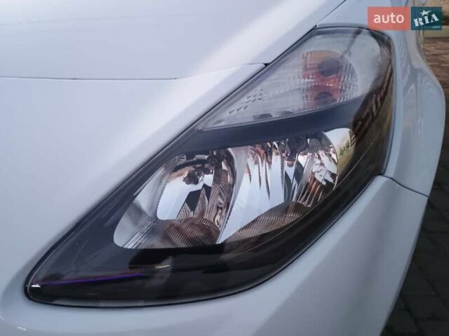 Белый Рено Клио, объемом двигателя 1.5 л и пробегом 111 тыс. км за 6999 $, фото 25 на Automoto.ua