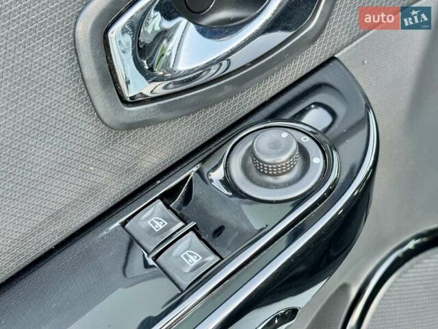 Белый Рено Клио, объемом двигателя 1.46 л и пробегом 230 тыс. км за 7200 $, фото 23 на Automoto.ua