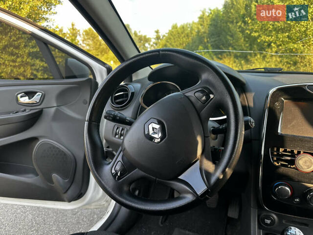 Білий Рено Кліо, об'ємом двигуна 1.46 л та пробігом 276 тис. км за 6800 $, фото 5 на Automoto.ua