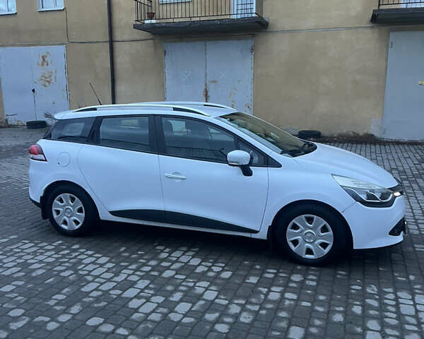 Белый Рено Клио, объемом двигателя 1.46 л и пробегом 228 тыс. км за 6300 $, фото 5 на Automoto.ua