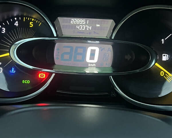 Белый Рено Клио, объемом двигателя 1.46 л и пробегом 228 тыс. км за 6300 $, фото 17 на Automoto.ua