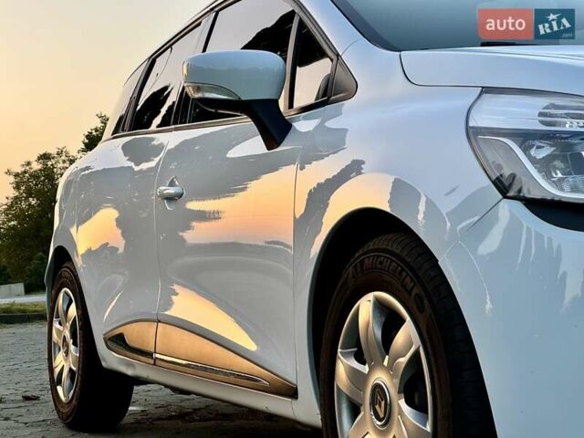 Белый Рено Клио, объемом двигателя 1.46 л и пробегом 230 тыс. км за 7200 $, фото 37 на Automoto.ua