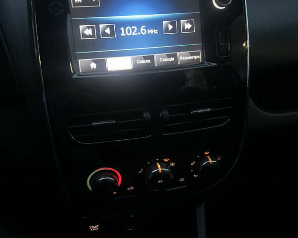 Белый Рено Клио, объемом двигателя 1.46 л и пробегом 228 тыс. км за 6300 $, фото 19 на Automoto.ua