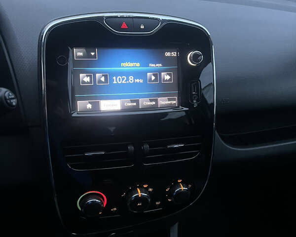 Белый Рено Клио, объемом двигателя 1.46 л и пробегом 228 тыс. км за 6300 $, фото 15 на Automoto.ua