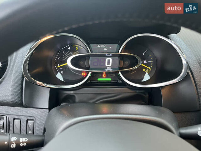 Белый Рено Клио, объемом двигателя 1.5 л и пробегом 260 тыс. км за 7550 $, фото 42 на Automoto.ua