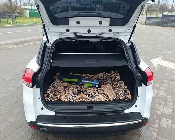 Белый Рено Клио, объемом двигателя 1.5 л и пробегом 237 тыс. км за 7500 $, фото 15 на Automoto.ua