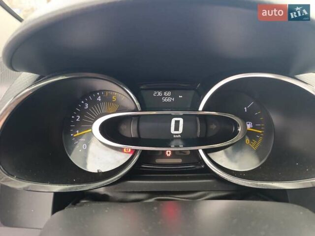 Белый Рено Клио, объемом двигателя 1.5 л и пробегом 237 тыс. км за 7500 $, фото 11 на Automoto.ua