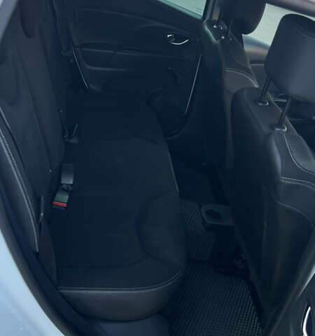 Білий Рено Кліо, об'ємом двигуна 1.5 л та пробігом 258 тис. км за 6700 $, фото 11 на Automoto.ua