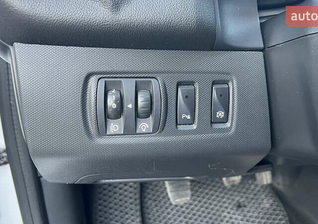 Білий Рено Кліо, об'ємом двигуна 1.5 л та пробігом 258 тис. км за 6700 $, фото 15 на Automoto.ua