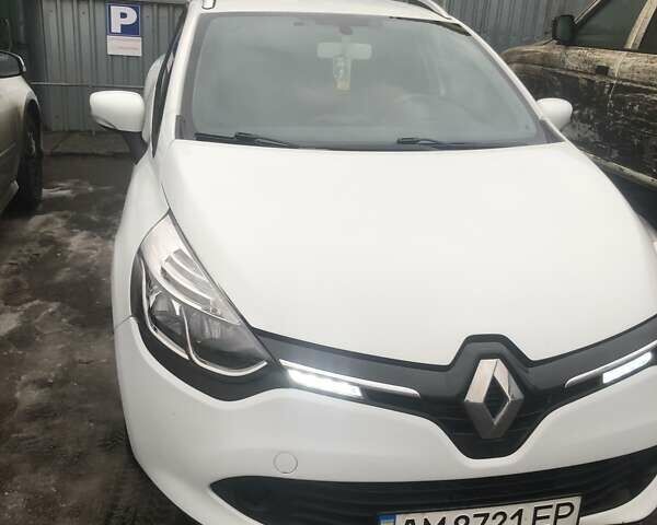 Белый Рено Клио, объемом двигателя 1.46 л и пробегом 192 тыс. км за 7000 $, фото 2 на Automoto.ua