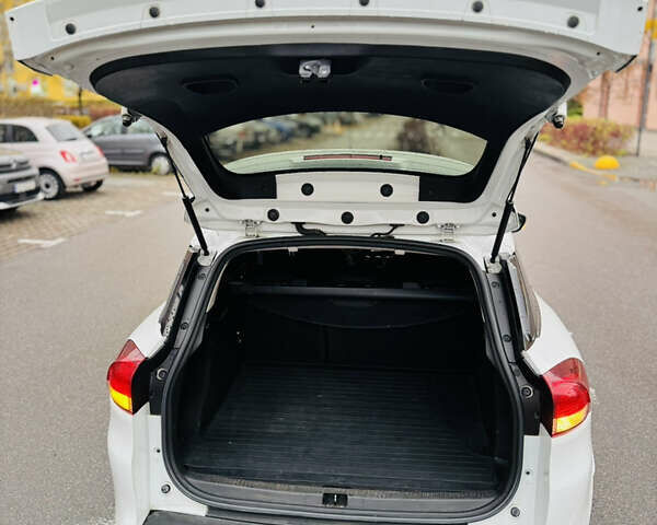 Белый Рено Клио, объемом двигателя 1.5 л и пробегом 286 тыс. км за 7000 $, фото 9 на Automoto.ua