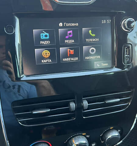 Білий Рено Кліо, об'ємом двигуна 1.5 л та пробігом 258 тис. км за 6700 $, фото 19 на Automoto.ua