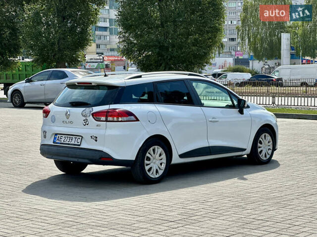 Белый Рено Клио, объемом двигателя 1.46 л и пробегом 242 тыс. км за 6999 $, фото 4 на Automoto.ua