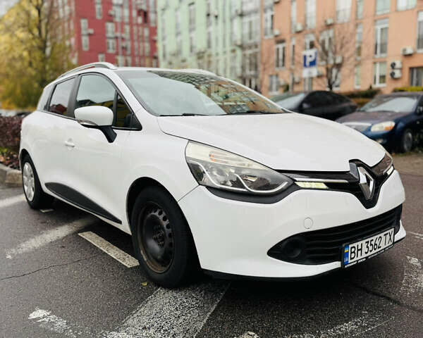 Белый Рено Клио, объемом двигателя 1.5 л и пробегом 286 тыс. км за 7000 $, фото 2 на Automoto.ua