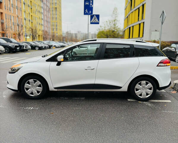Белый Рено Клио, объемом двигателя 1.5 л и пробегом 286 тыс. км за 7000 $, фото 5 на Automoto.ua
