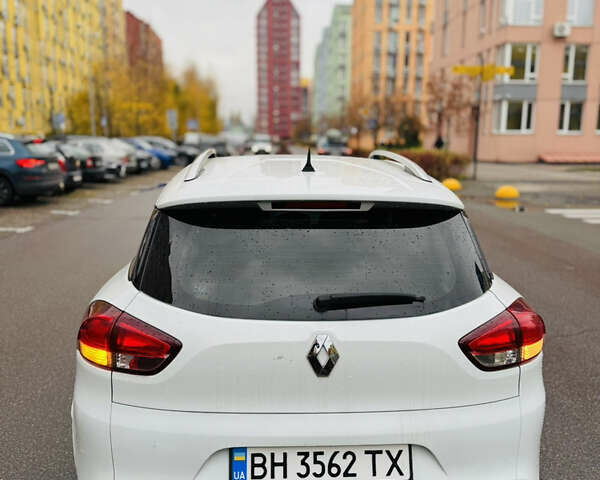 Белый Рено Клио, объемом двигателя 1.5 л и пробегом 286 тыс. км за 7000 $, фото 7 на Automoto.ua
