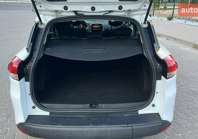 Білий Рено Кліо, об'ємом двигуна 1.5 л та пробігом 258 тис. км за 6700 $, фото 10 на Automoto.ua