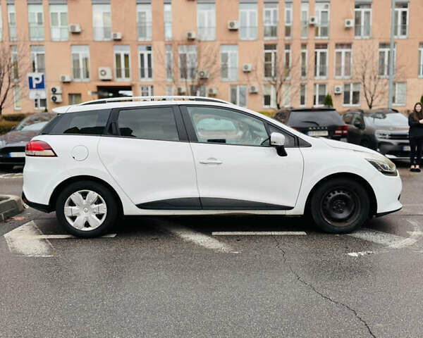 Белый Рено Клио, объемом двигателя 1.5 л и пробегом 286 тыс. км за 7000 $, фото 6 на Automoto.ua