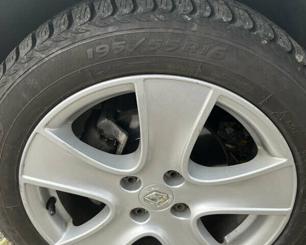 Рено Кліо 2015 у Дніпро (Дніпропетровську) на Automoto.ua Білий Рено Кліо, об'ємом двигуна 1.5 л та пробігом 189 тис. км за 8000 $, фото 16 на Automoto.ua