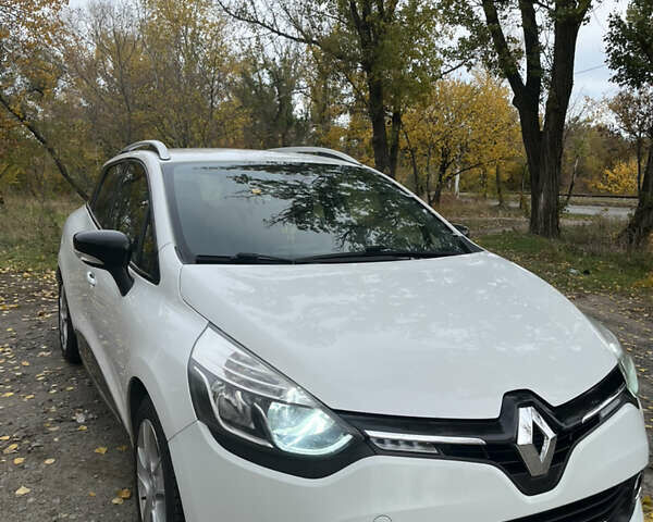 Рено Кліо 2015 у Дніпро (Дніпропетровську) на Automoto.ua Білий Рено Кліо, об'ємом двигуна 1.5 л та пробігом 189 тис. км за 8000 $, фото 2 на Automoto.ua
