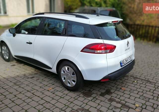 Белый Рено Клио, объемом двигателя 1.5 л и пробегом 259 тыс. км за 7400 $, фото 34 на Automoto.ua