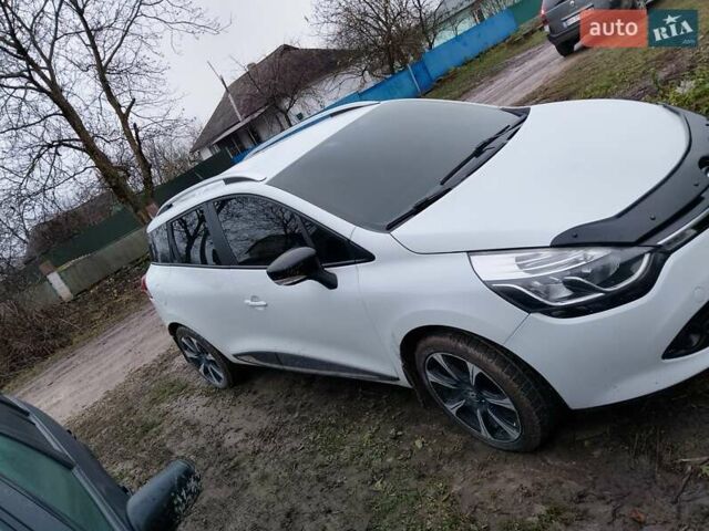 Белый Рено Клио, объемом двигателя 1.5 л и пробегом 300 тыс. км за 7300 $, фото 6 на Automoto.ua